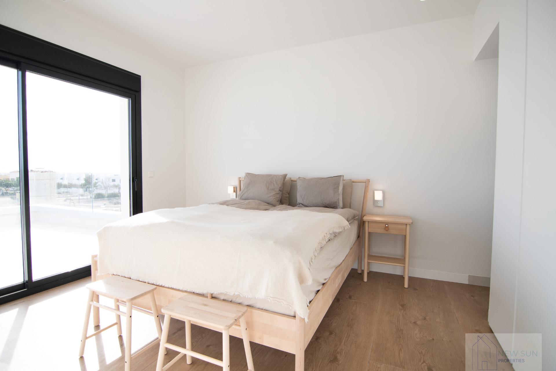 For sale of villa in Los Montesinos