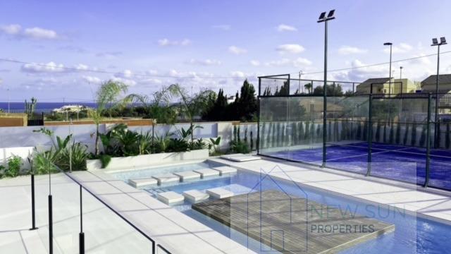 For sale of chalet in Torrevieja