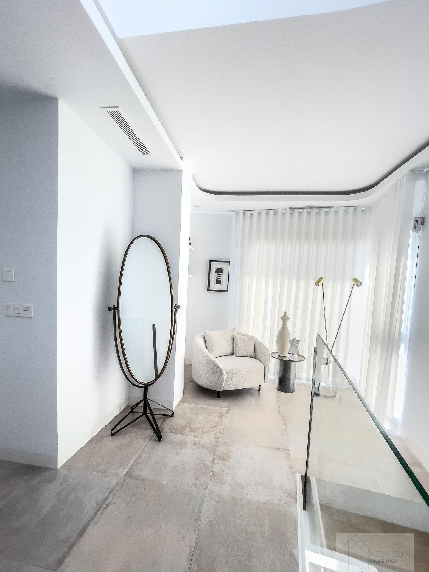 For sale of villa in Orihuela Costa