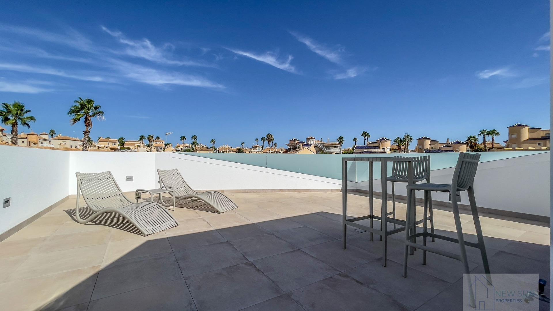 For sale of villa in Orihuela Costa