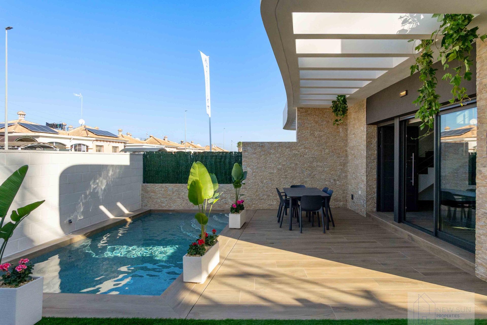 Venta de casa en Los Montesinos