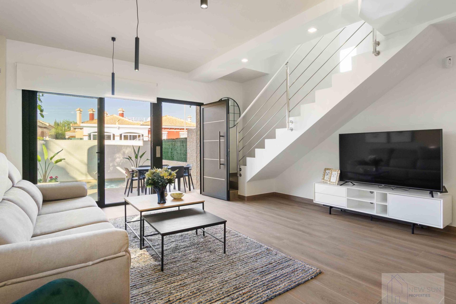Venta de casa en Los Montesinos
