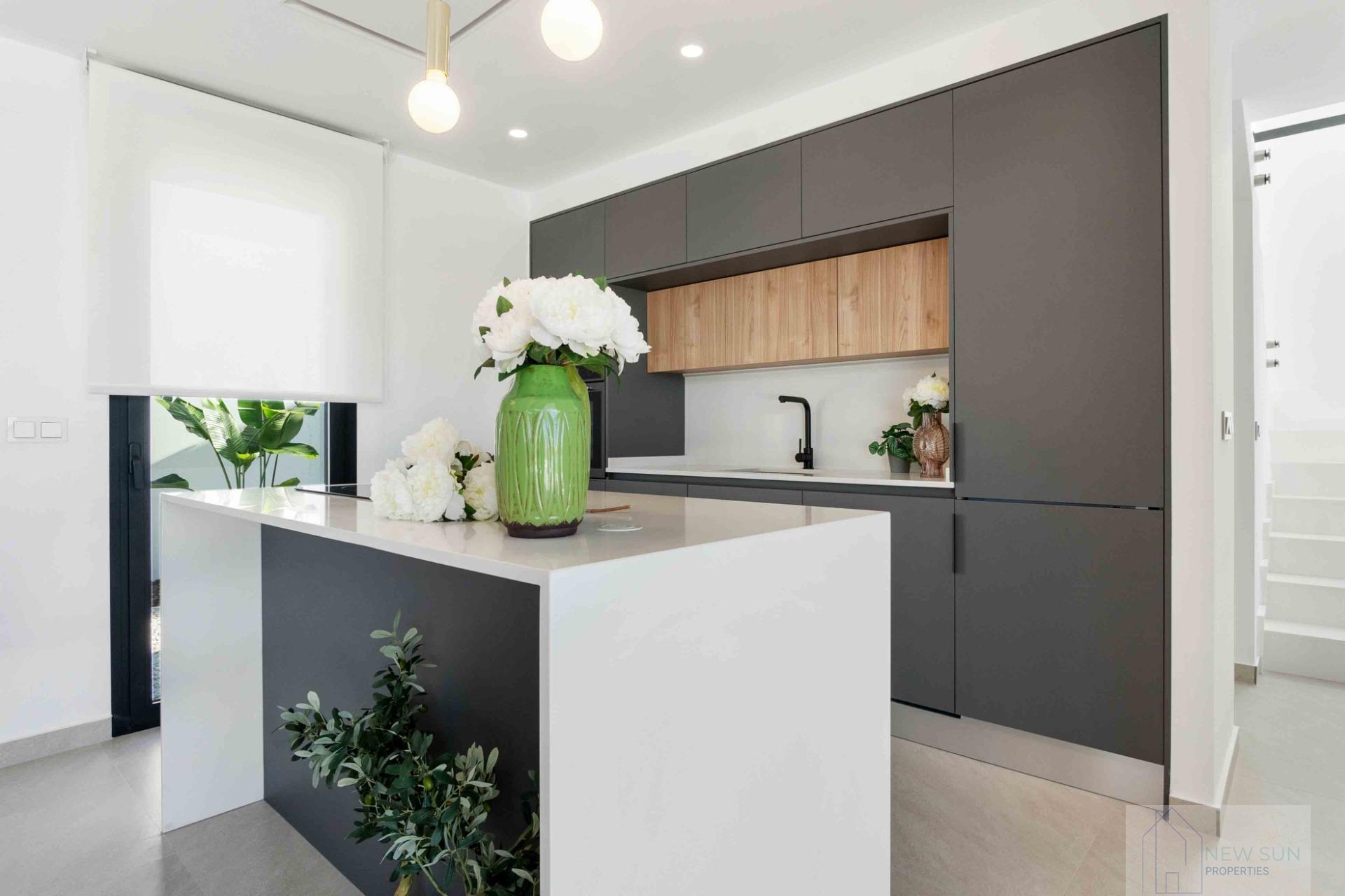 For sale of villa in Rojales