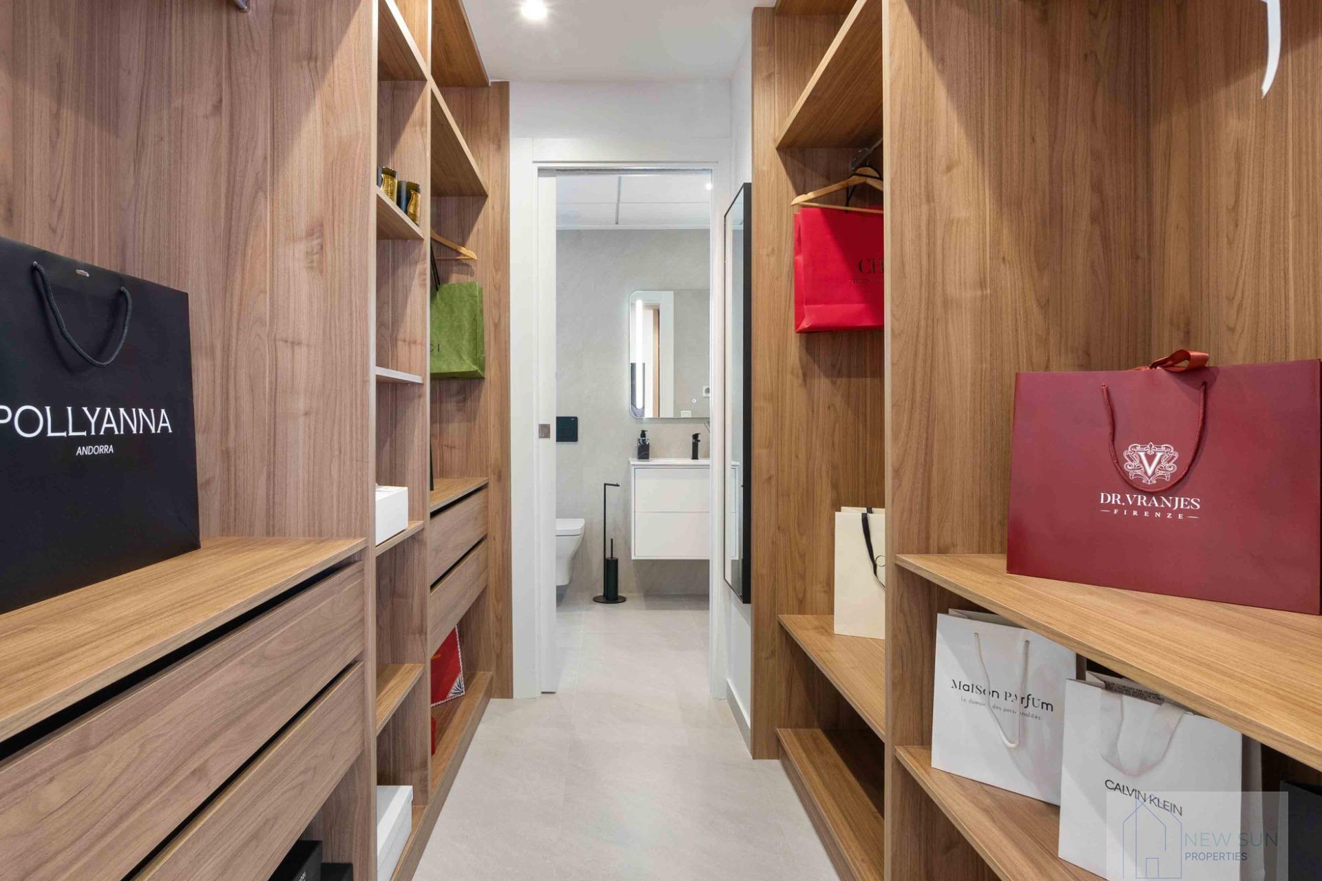 For sale of villa in Rojales