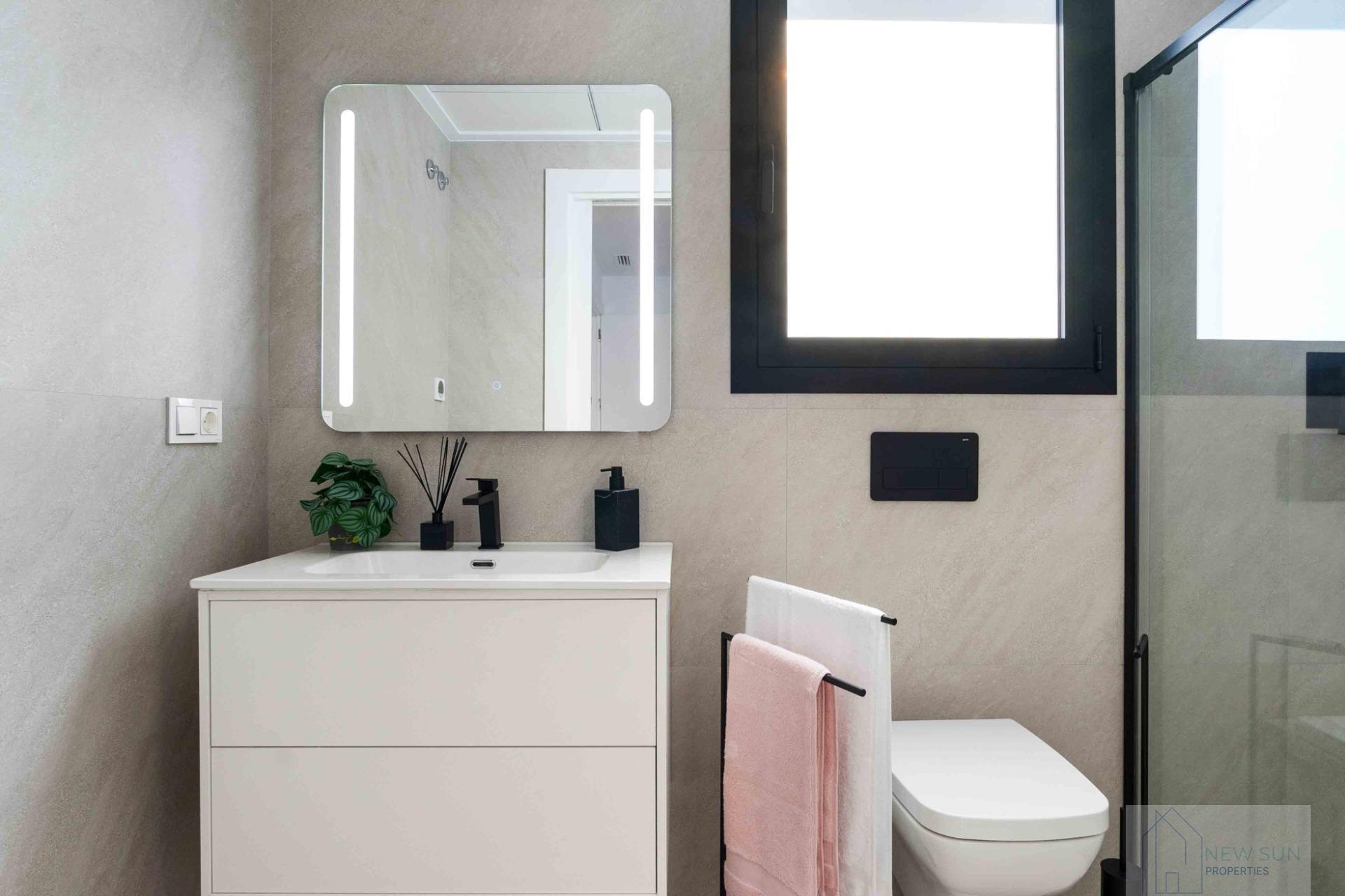 For sale of villa in Rojales