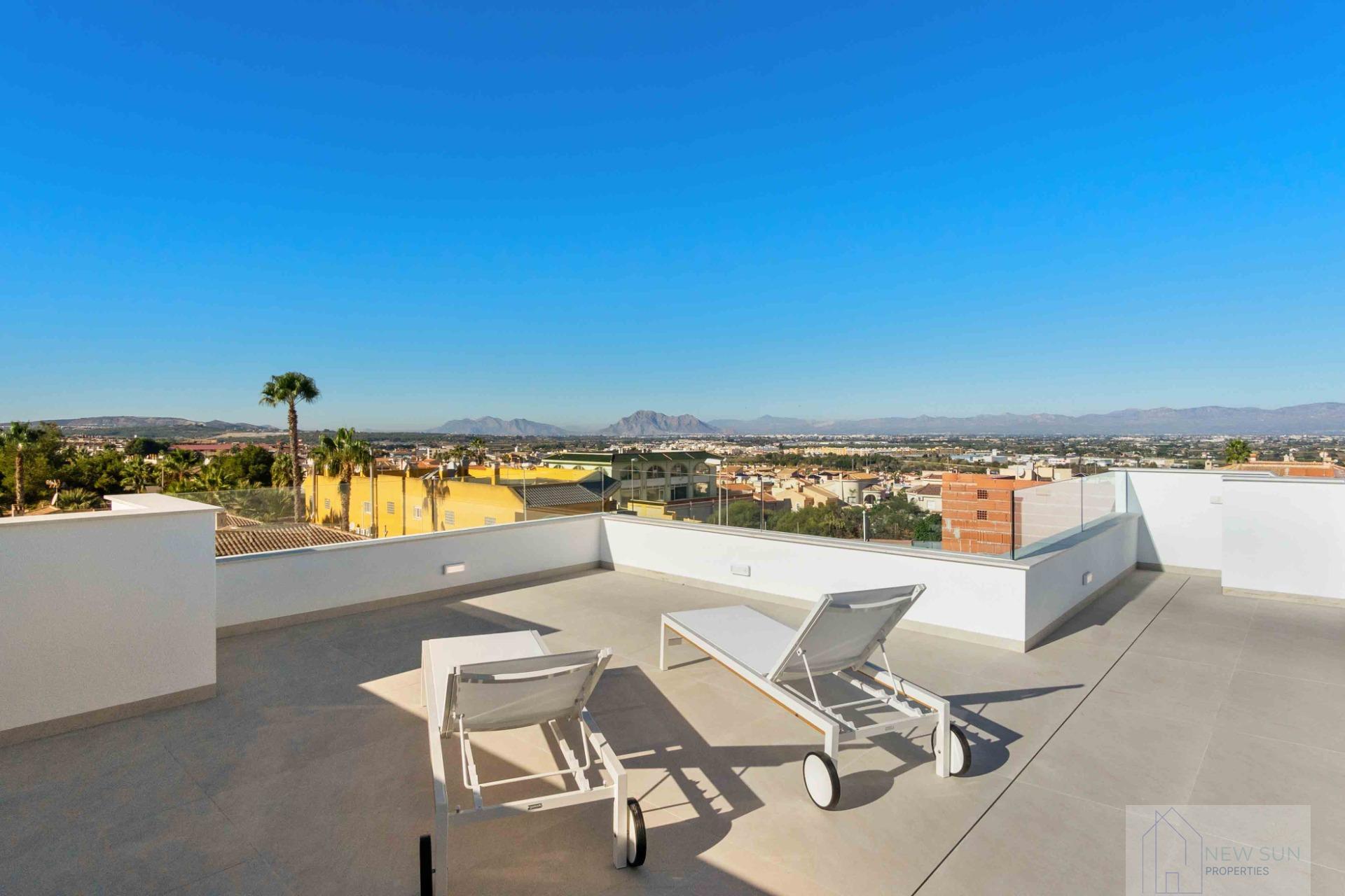 For sale of villa in Rojales