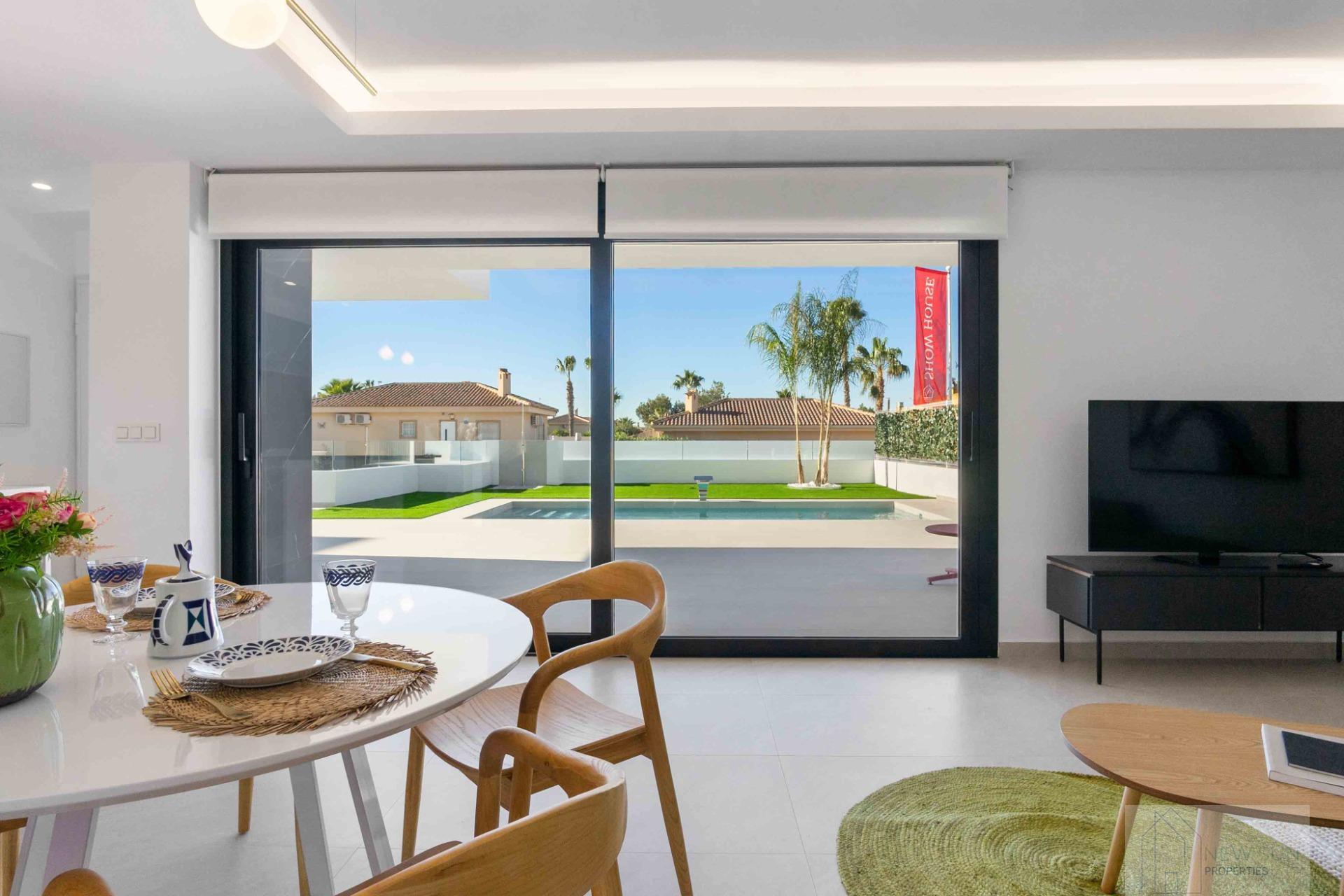 For sale of villa in Rojales