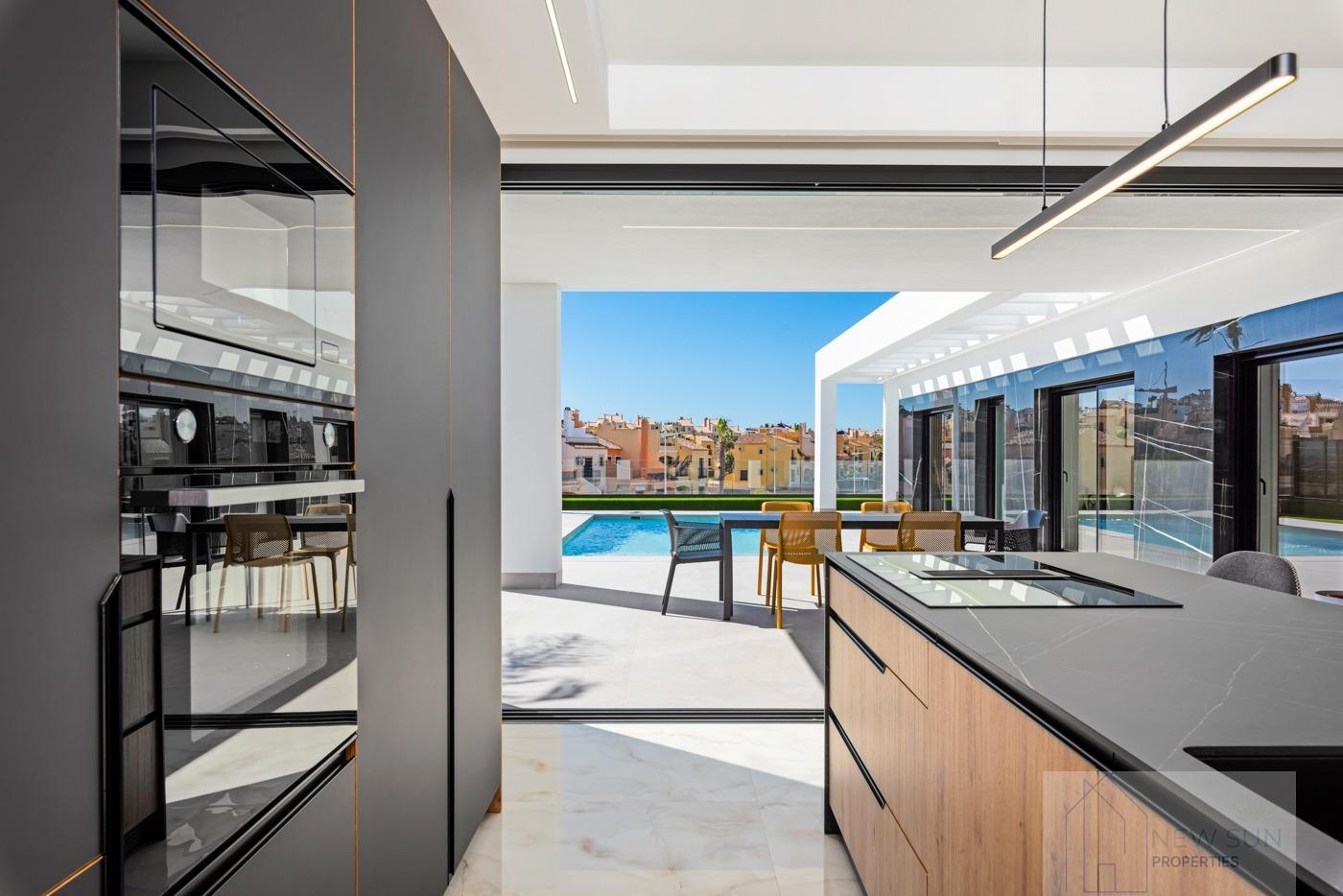 For sale of villa in Algorfa