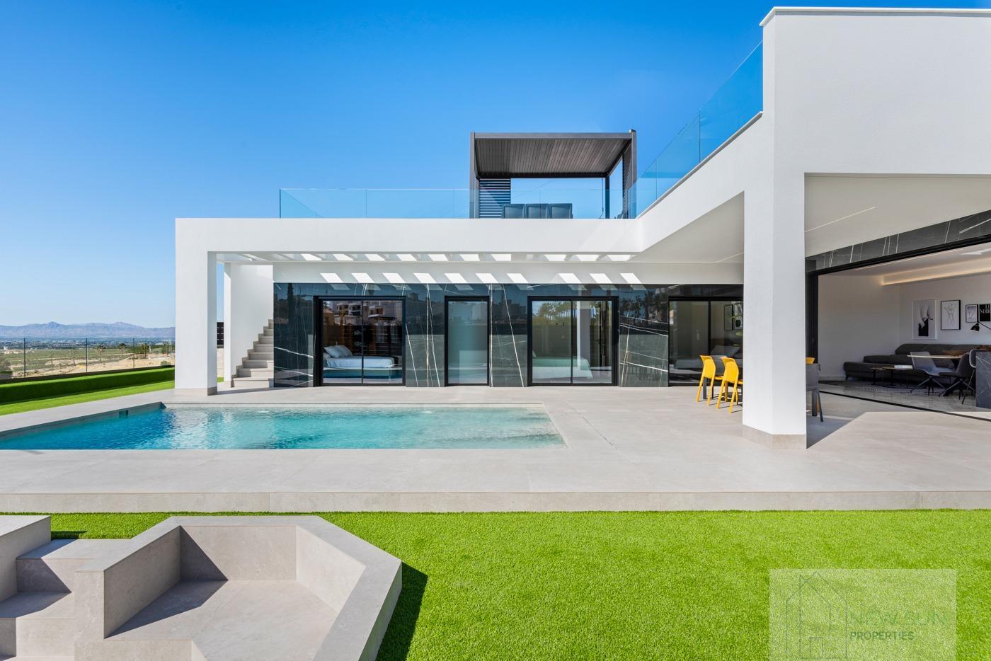 For sale of villa in Algorfa