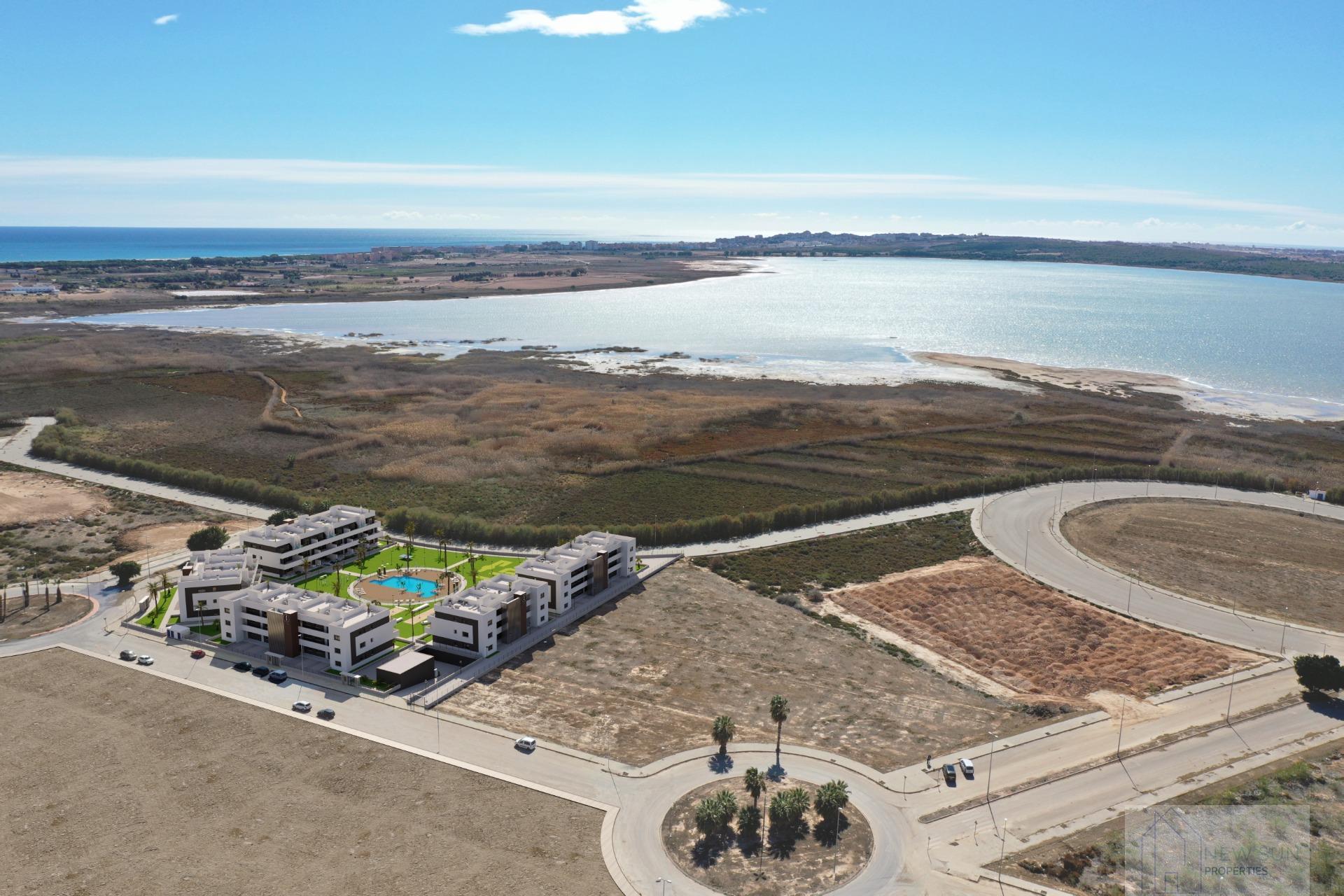 For sale of apartment in Guardamar del Segura
