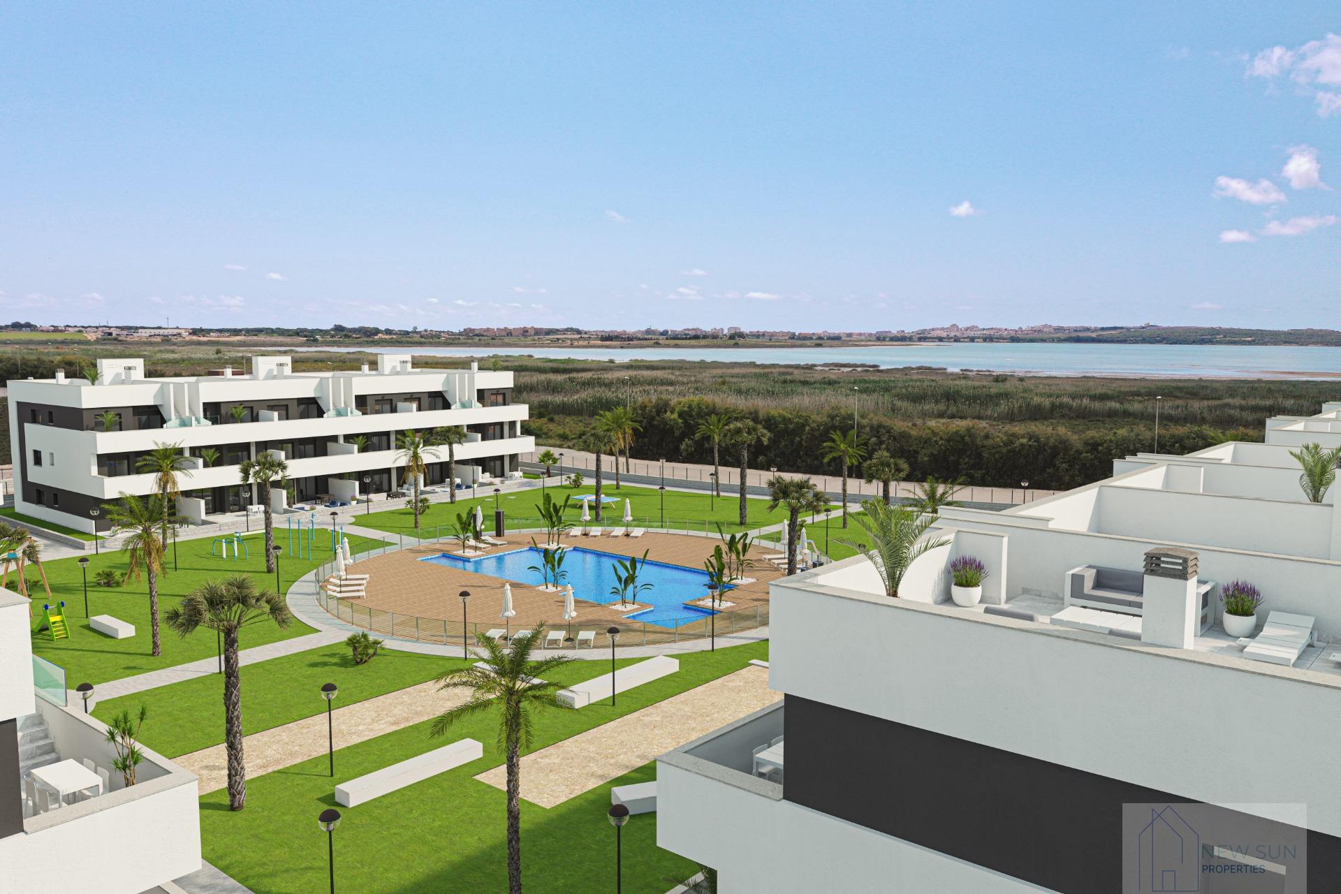 For sale of apartment in Guardamar del Segura