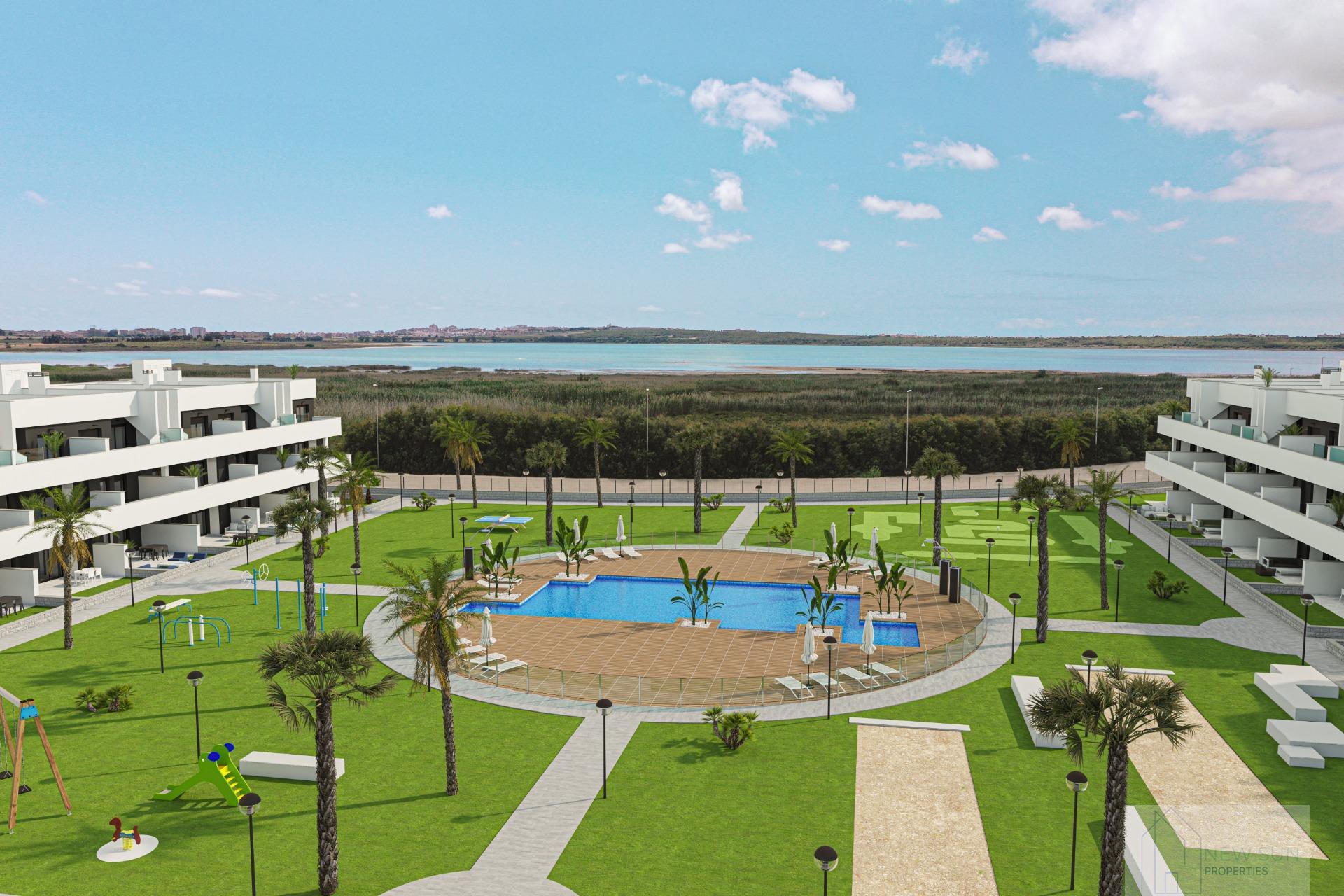 For sale of apartment in Guardamar del Segura