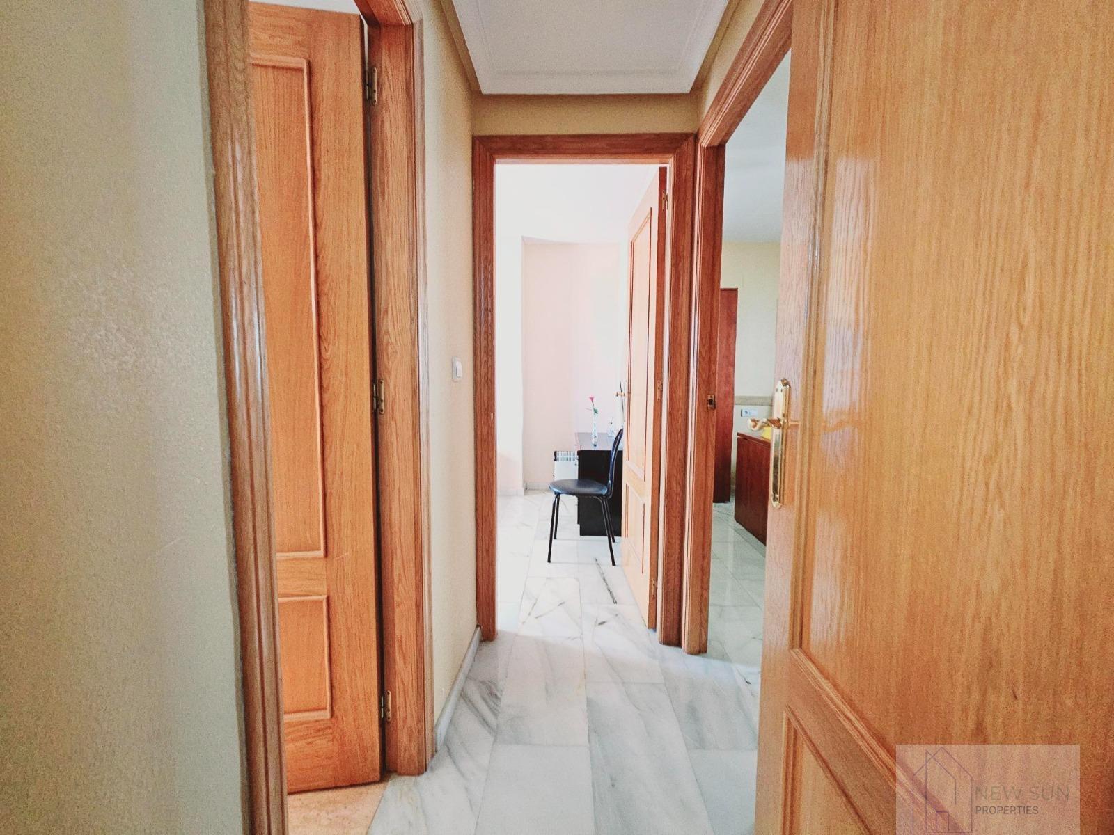 For sale of penthouse in Guardamar del Segura