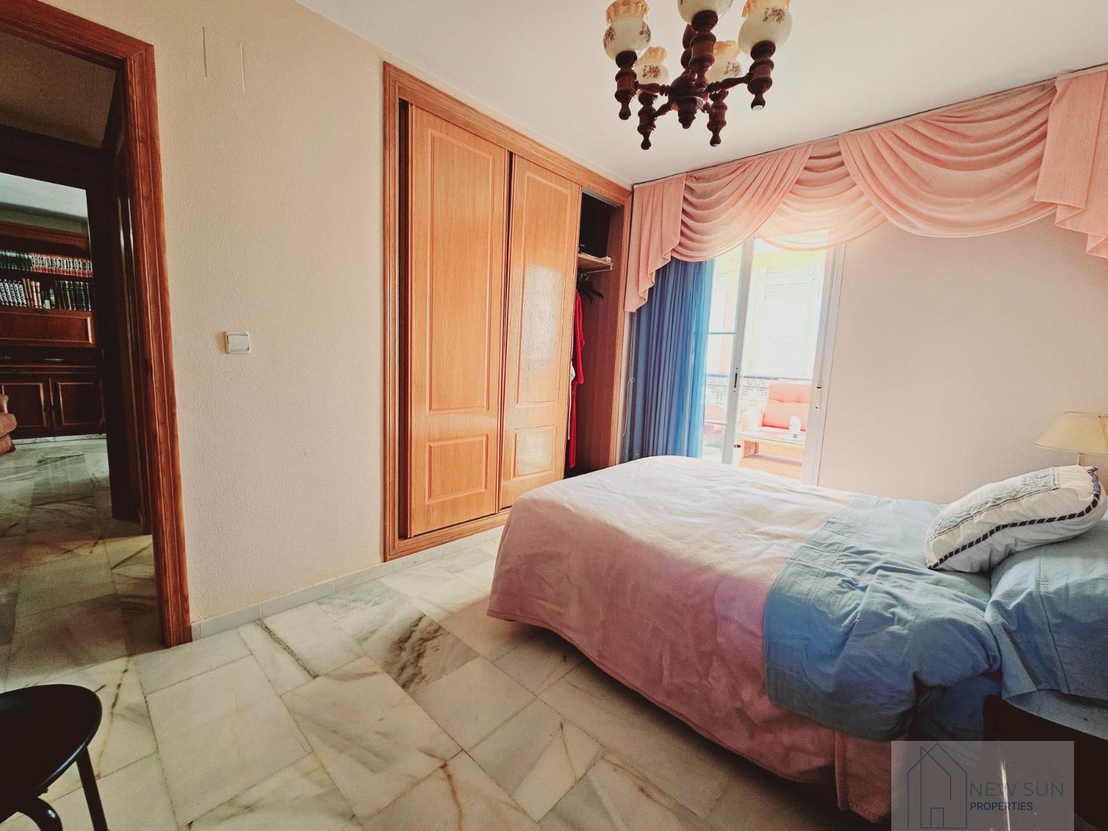 For sale of penthouse in Guardamar del Segura