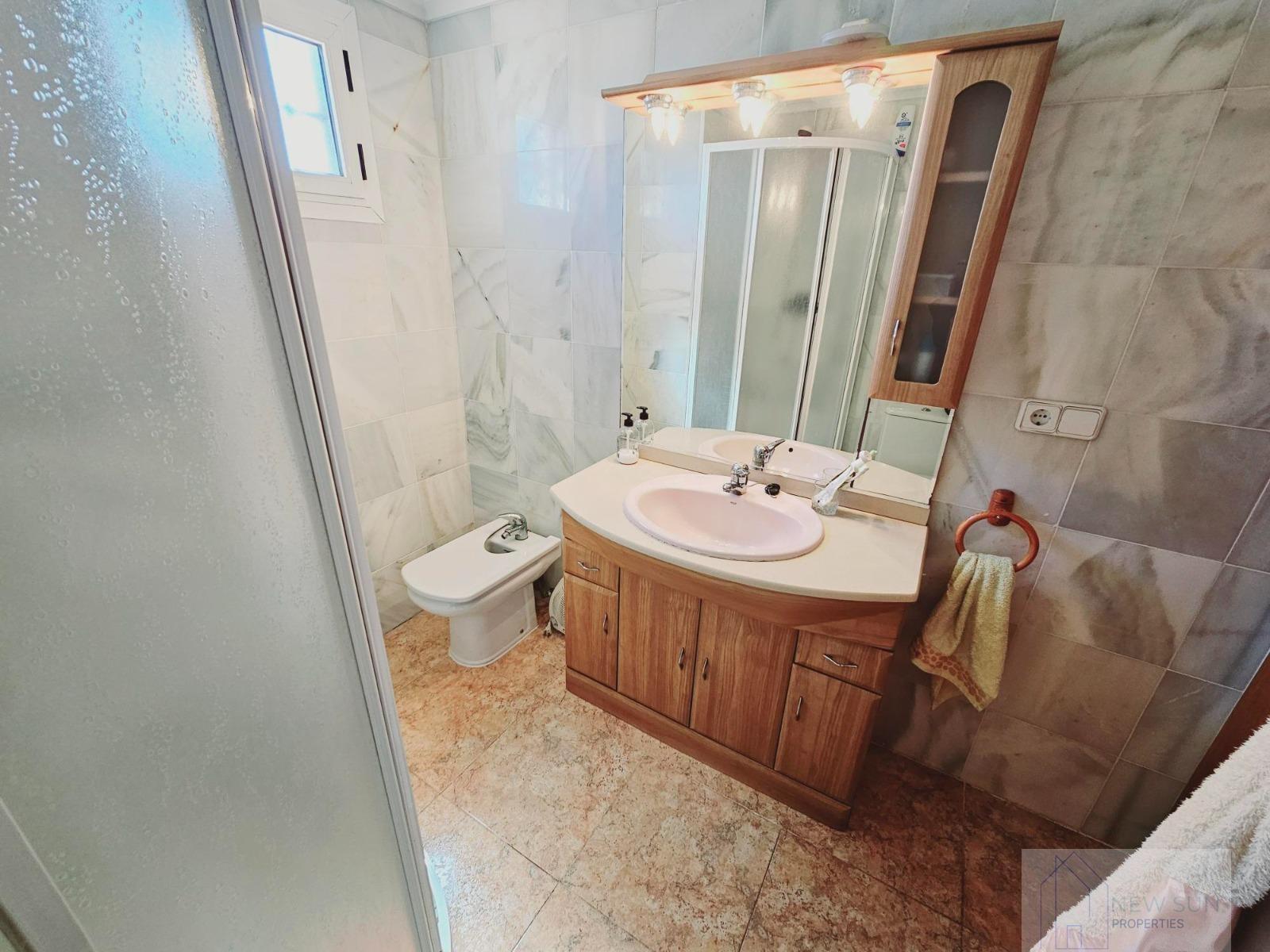 For sale of penthouse in Guardamar del Segura