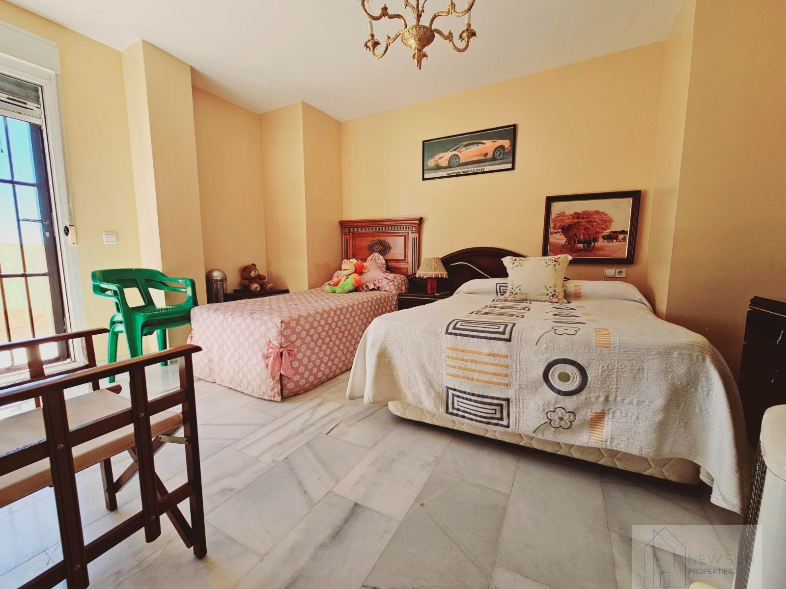 For sale of penthouse in Guardamar del Segura