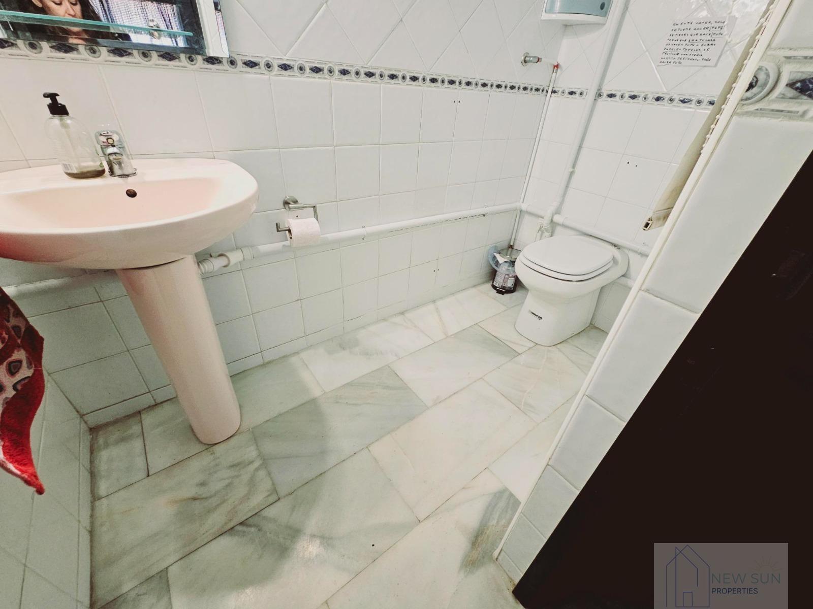 For sale of penthouse in Guardamar del Segura