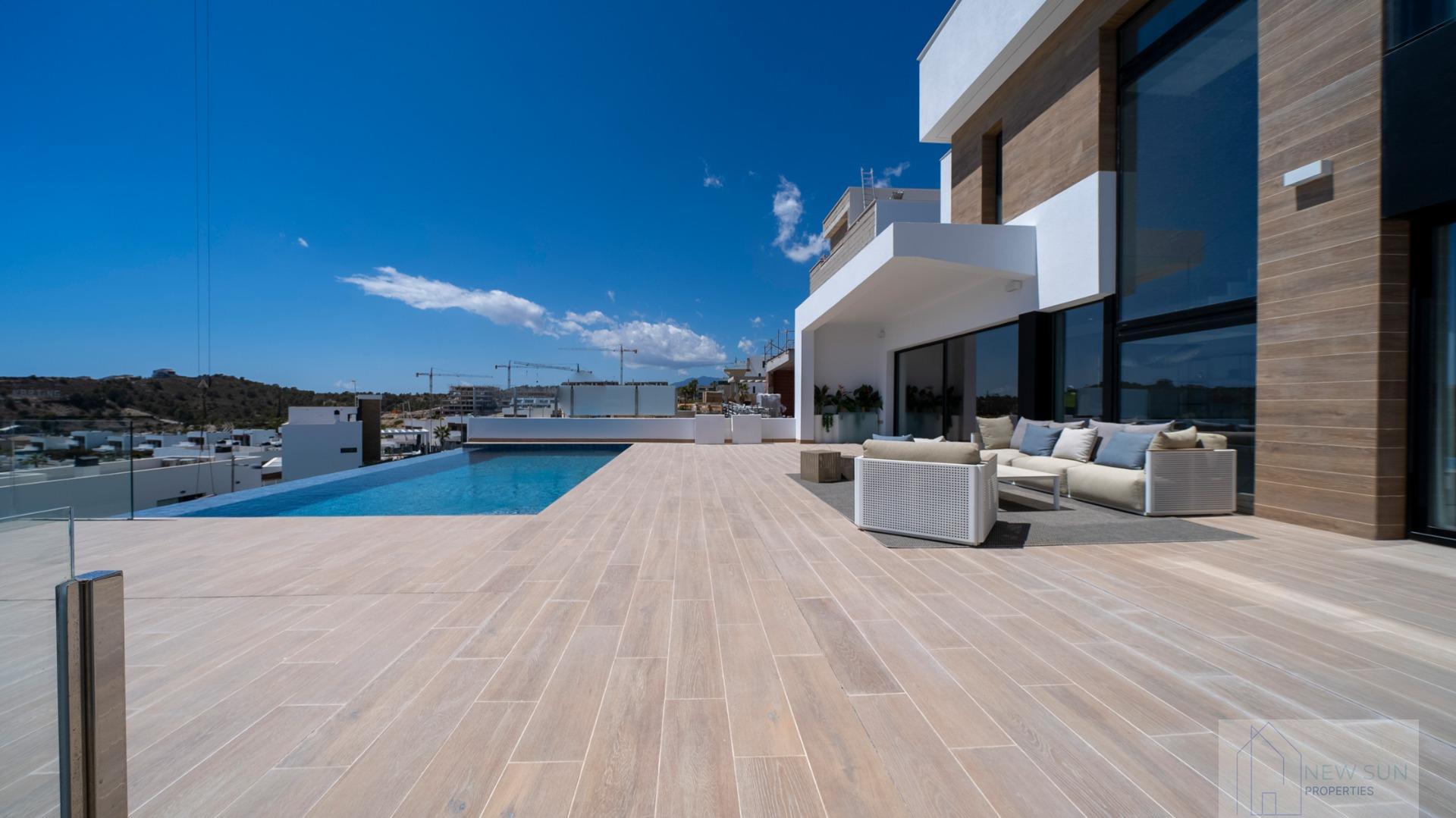 For sale of villa in Finestrat