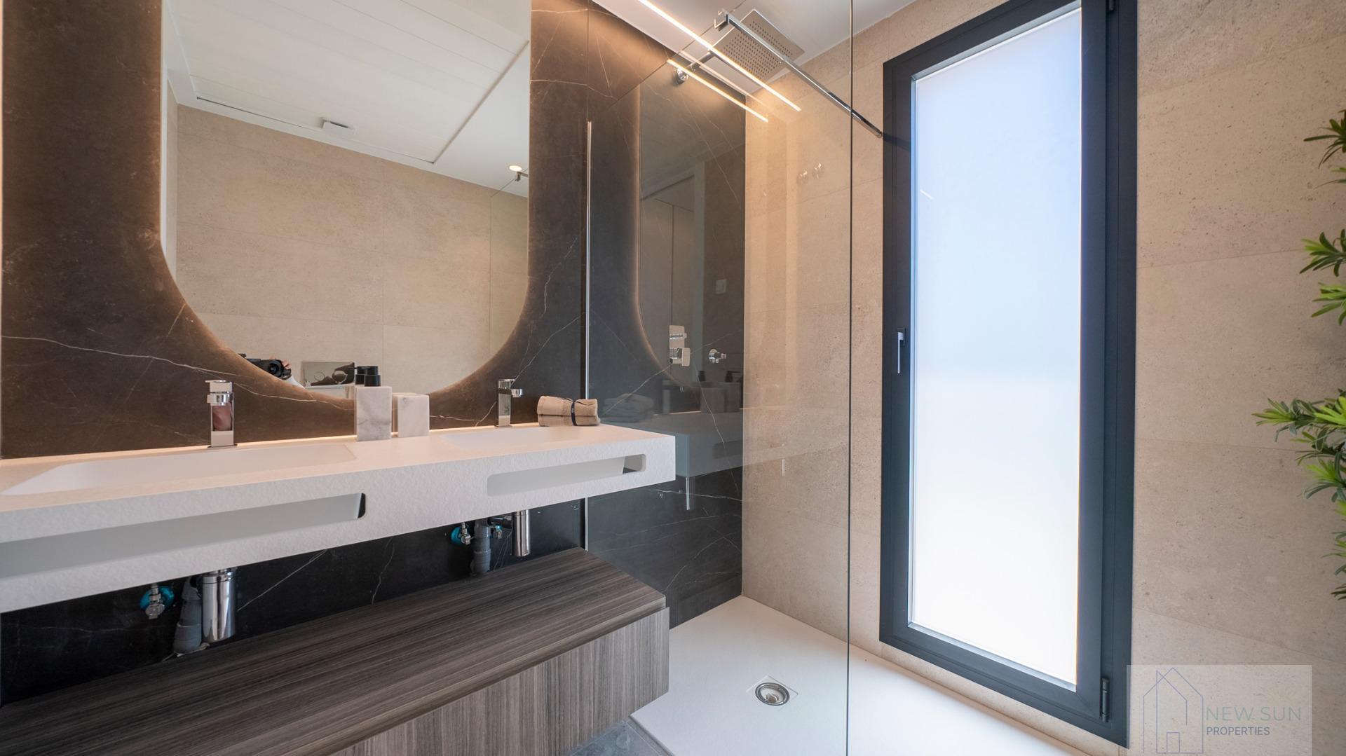 For sale of villa in Finestrat