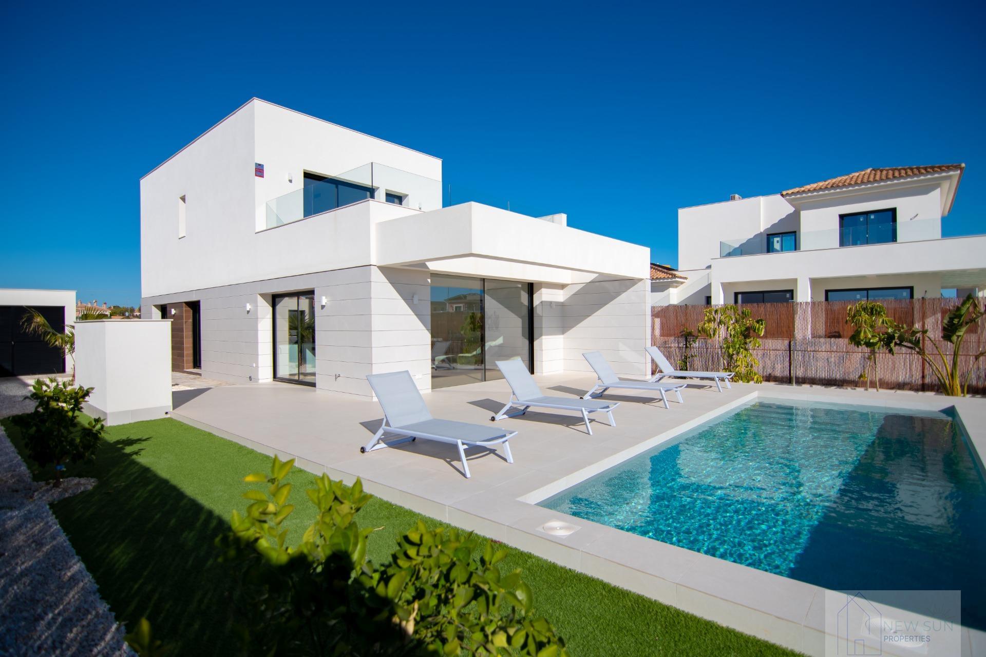 For sale of villa in Los Montesinos