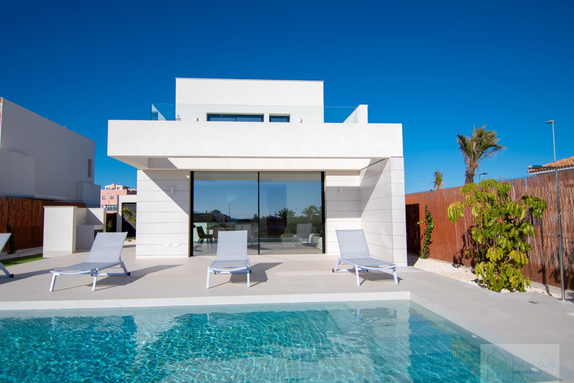 For sale of villa in Los Montesinos