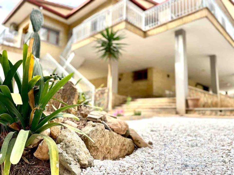 For sale of villa in Orihuela Costa