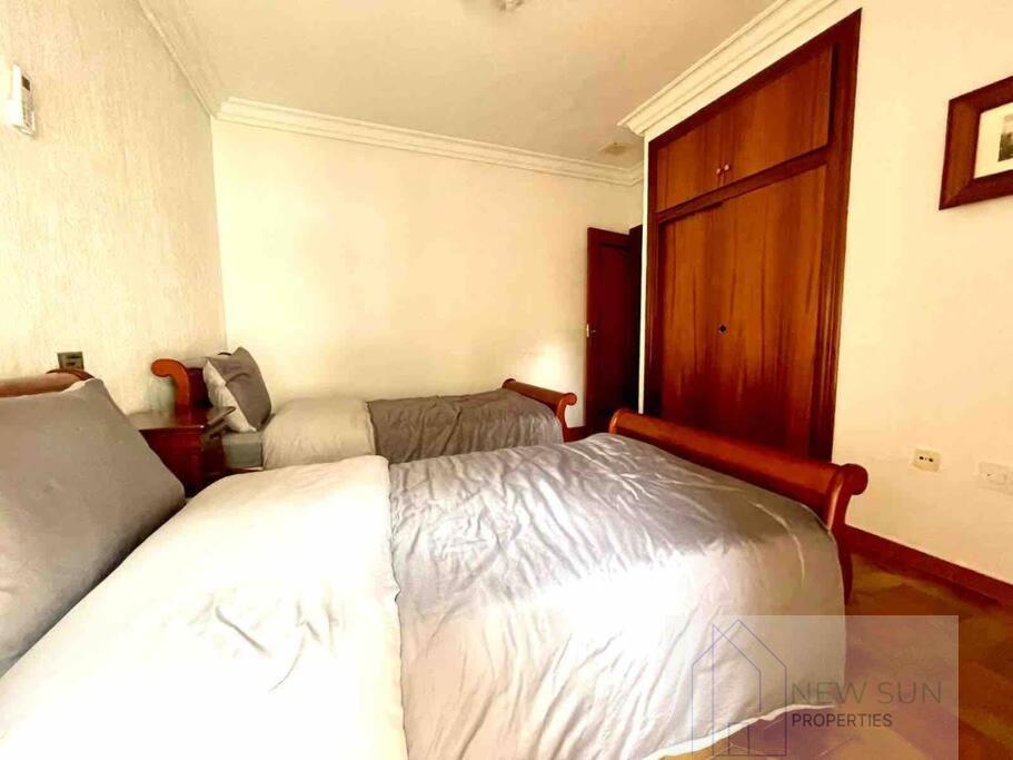 For sale of villa in Orihuela Costa