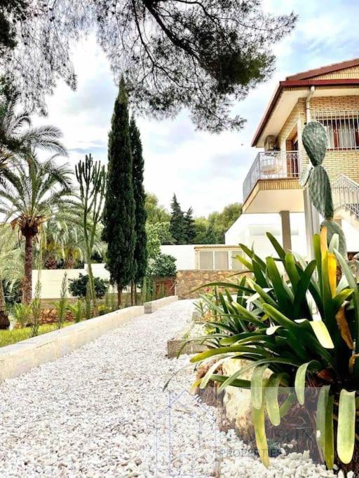 For sale of villa in Orihuela Costa