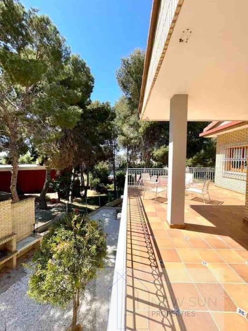 For sale of villa in Orihuela Costa