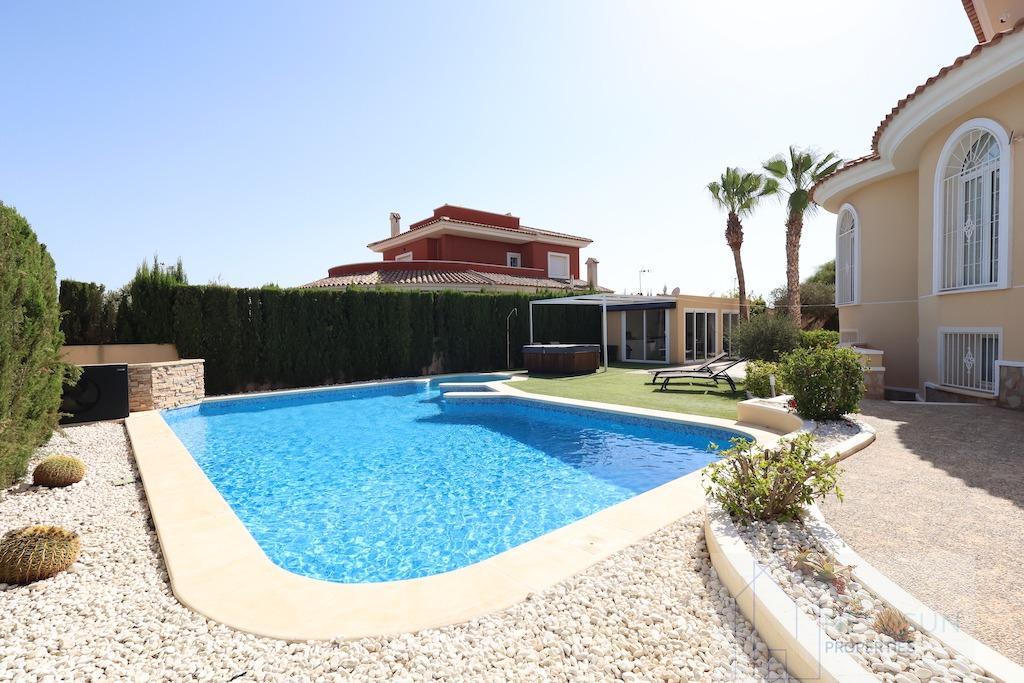 Venta de chalet en Ciudad quesada