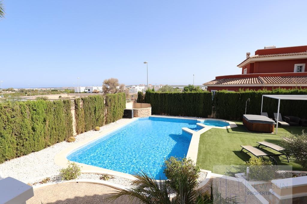 Venta de chalet en Ciudad quesada