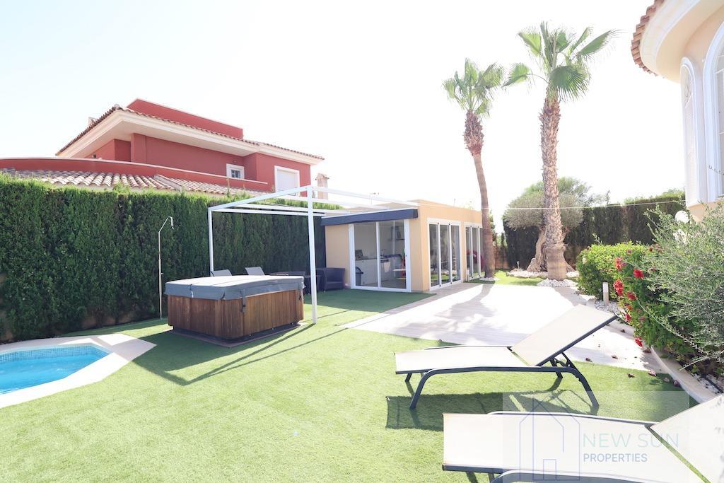 Venta de chalet en Ciudad quesada