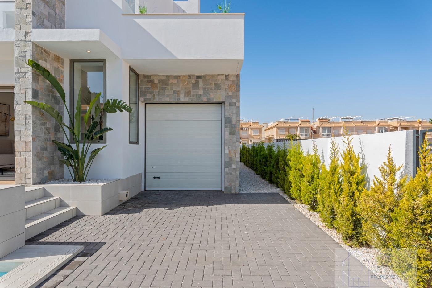 For sale of villa in Calasparra