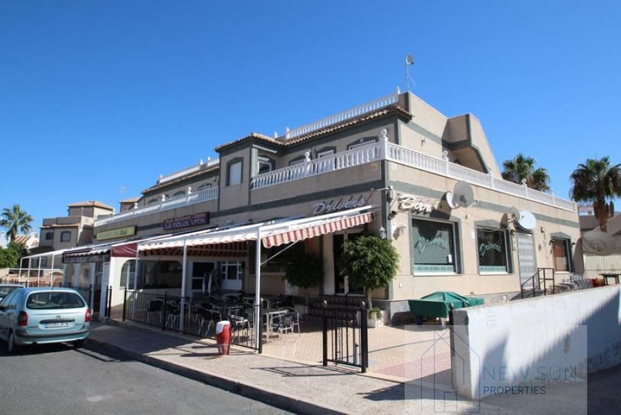 For sale of premises in Orihuela Costa