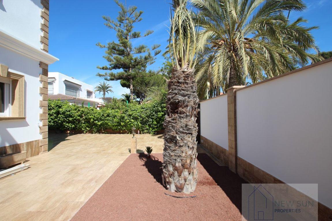 Venta de villa en Orihuela Costa