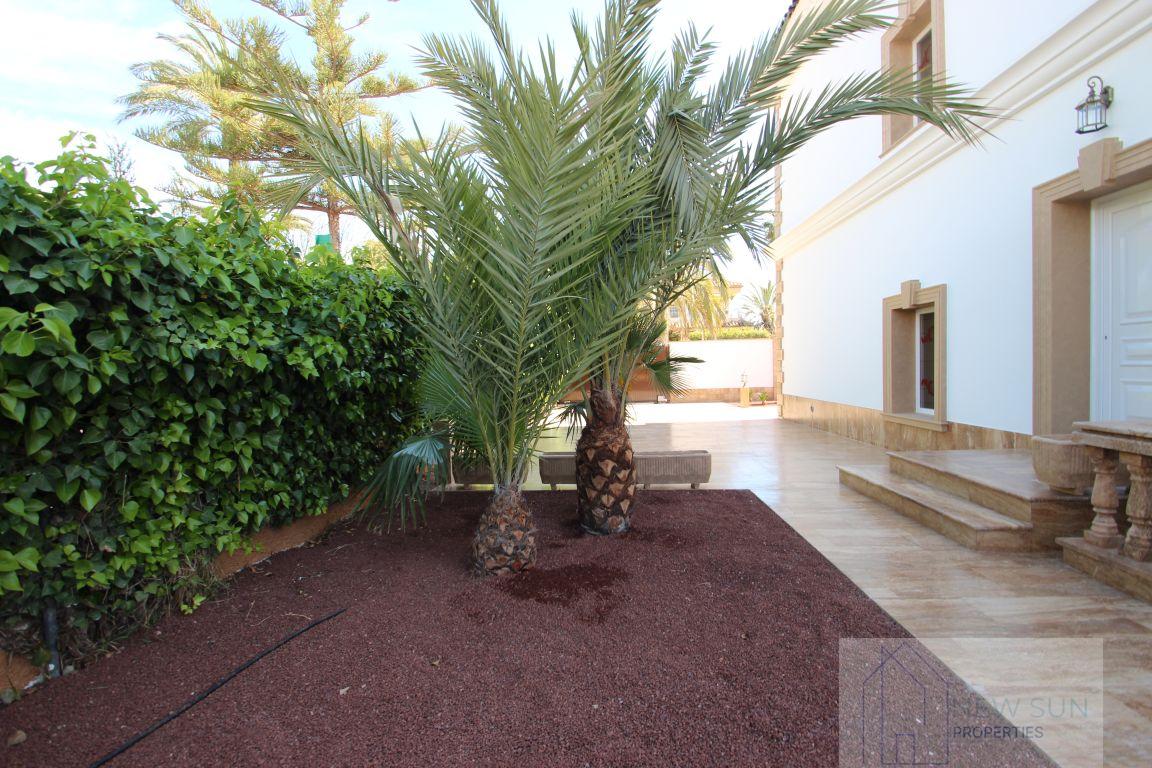 Venta de villa en Orihuela Costa