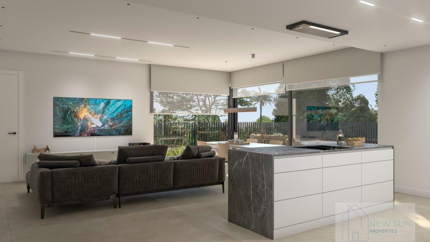 For sale of villa in Los Alcázares