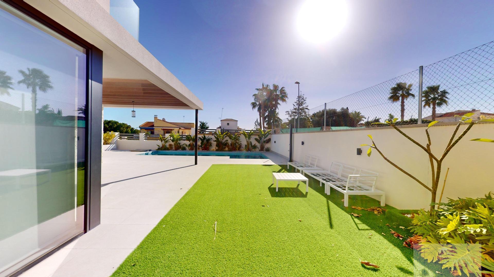 Venta de villa en Orihuela Costa