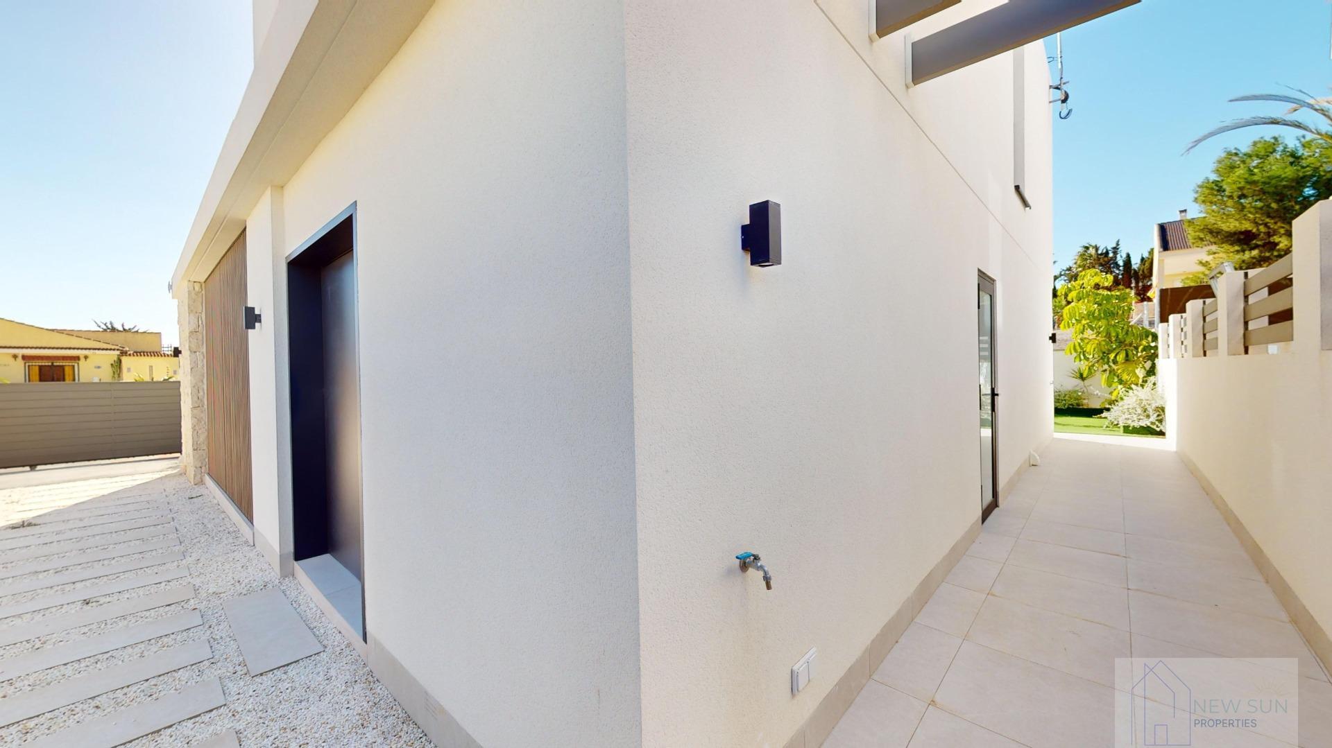 Venta de villa en Orihuela Costa