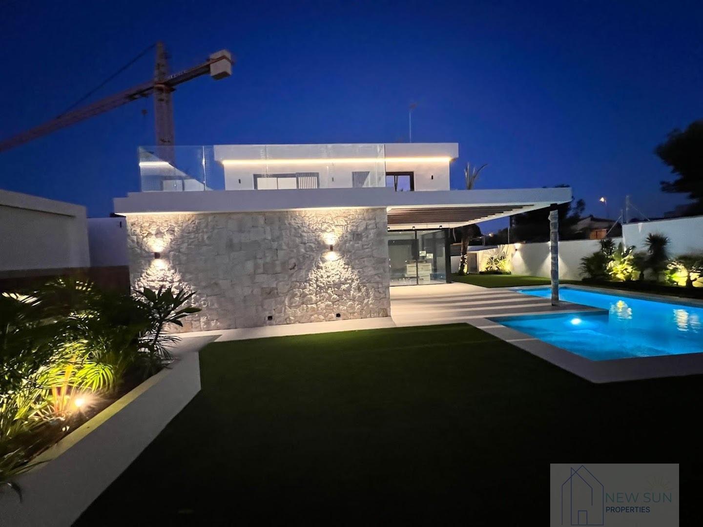 Venta de villa en Orihuela Costa