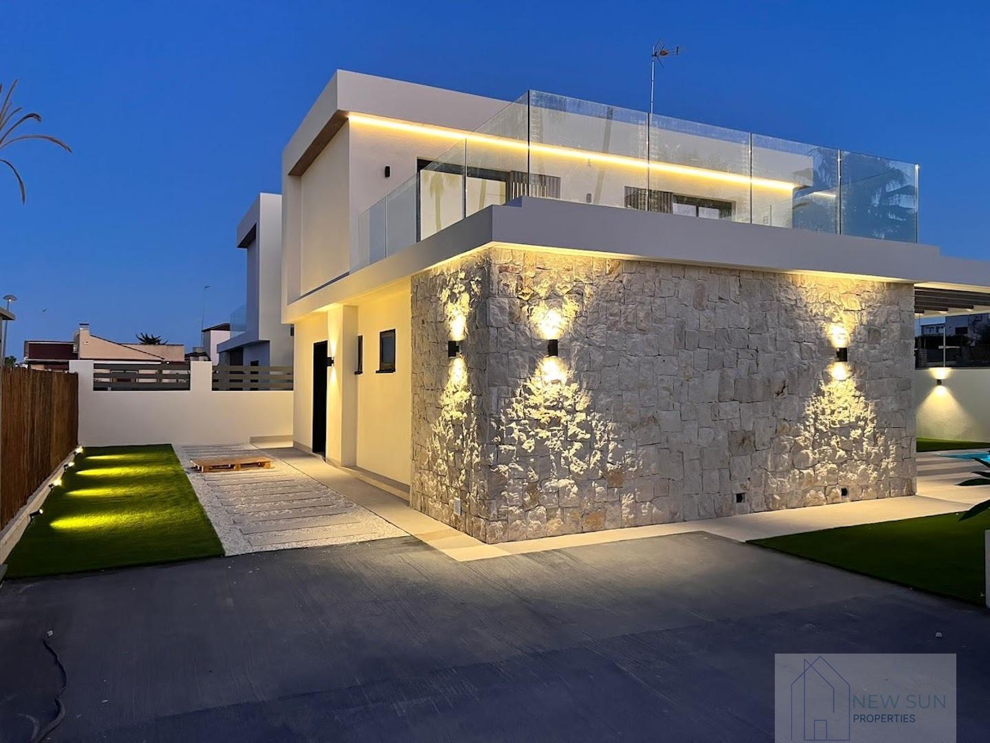Venta de villa en Orihuela Costa