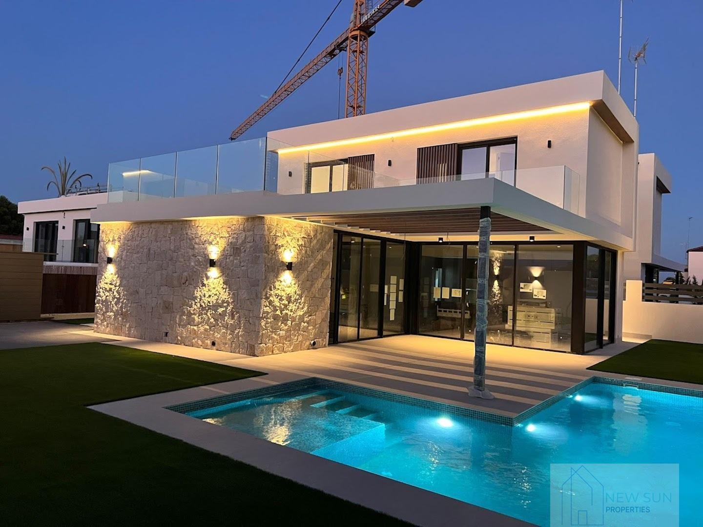 Venta de villa en Orihuela Costa
