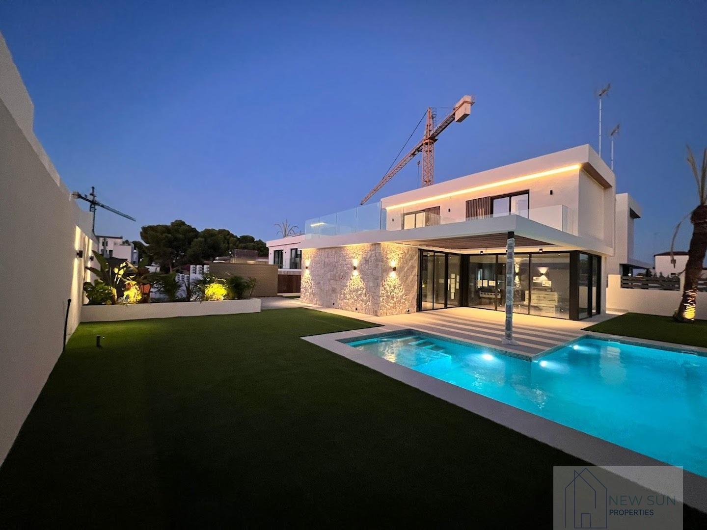 Venta de villa en Orihuela Costa