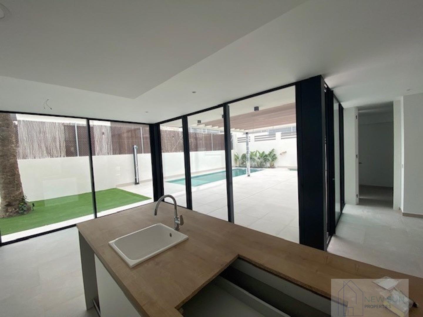 Venta de villa en Orihuela Costa