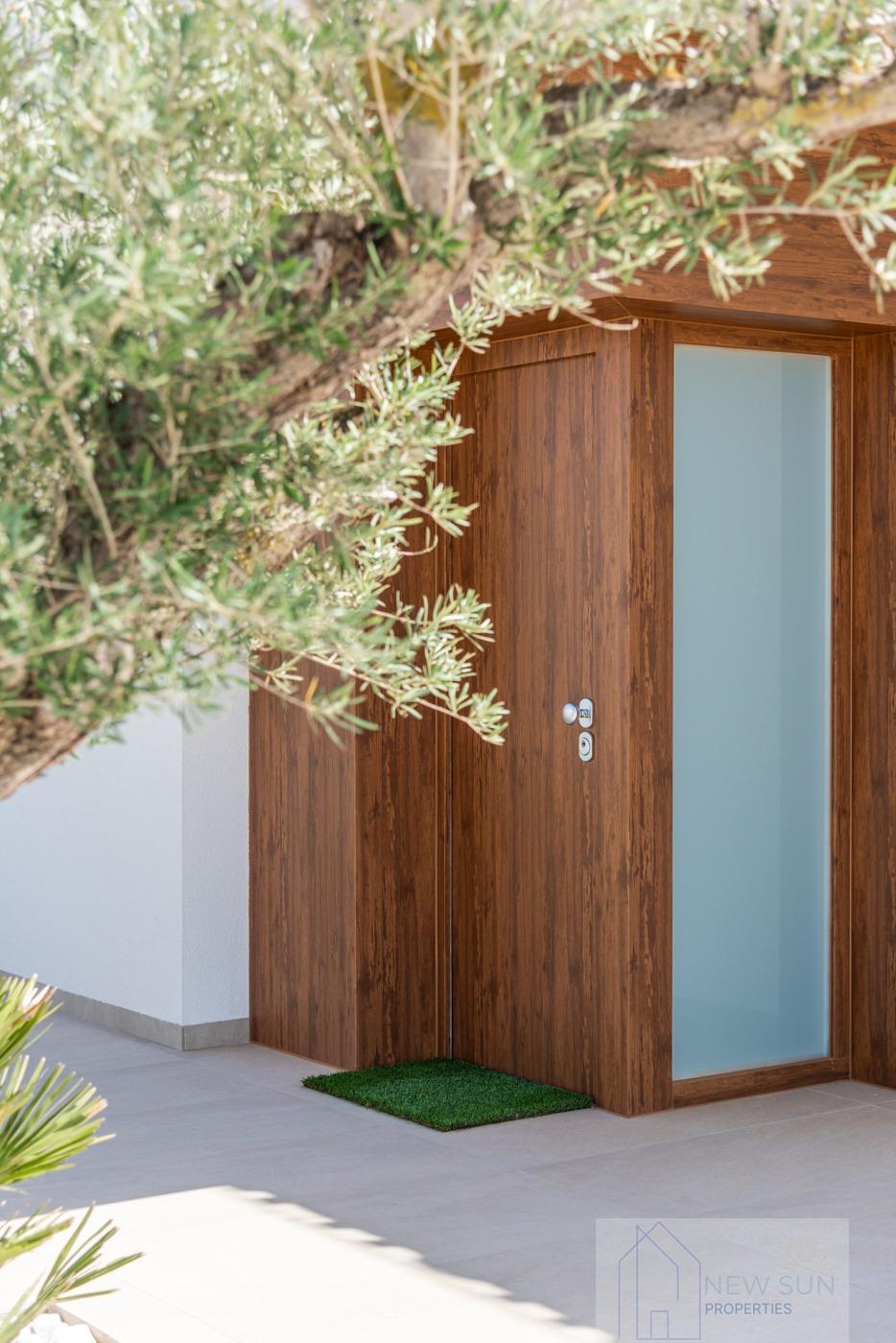 For sale of villa in Orihuela Costa