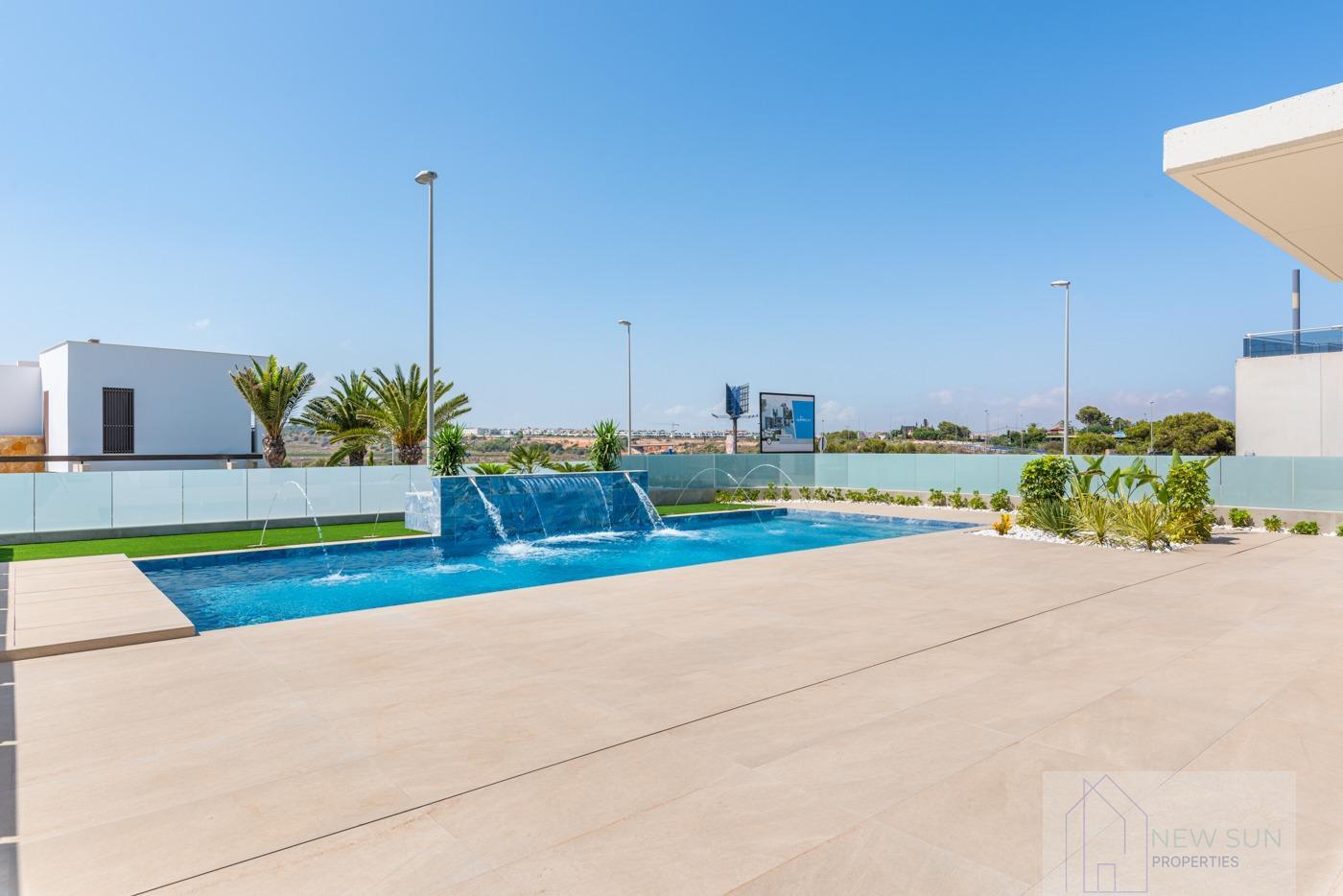 For sale of villa in Orihuela Costa