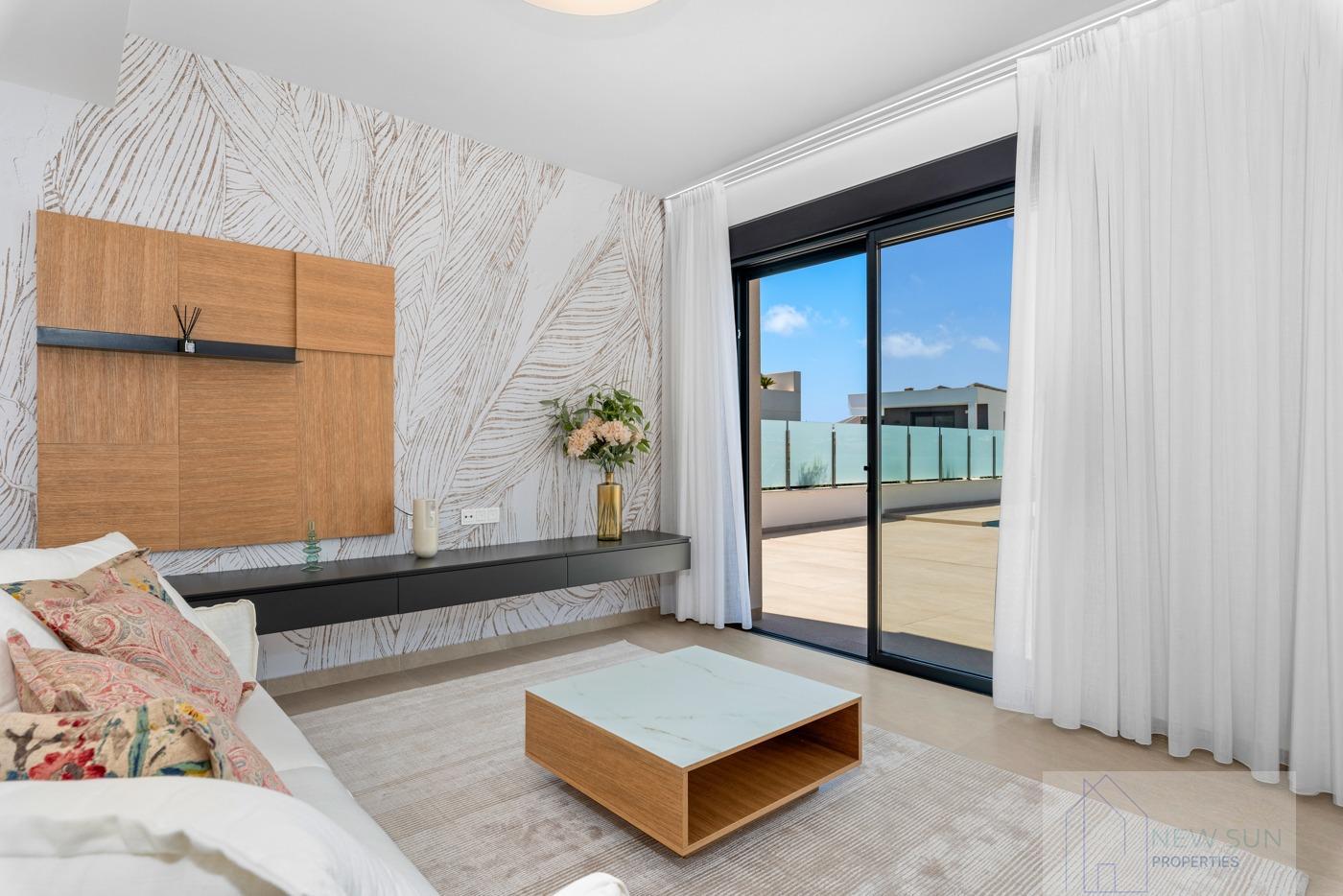 For sale of villa in Orihuela Costa