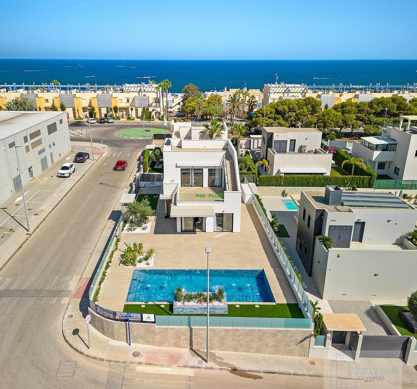 For sale of villa in Orihuela Costa