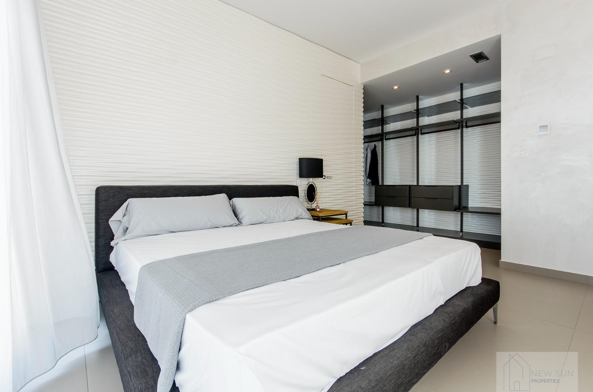 For sale of villa in Orihuela Costa