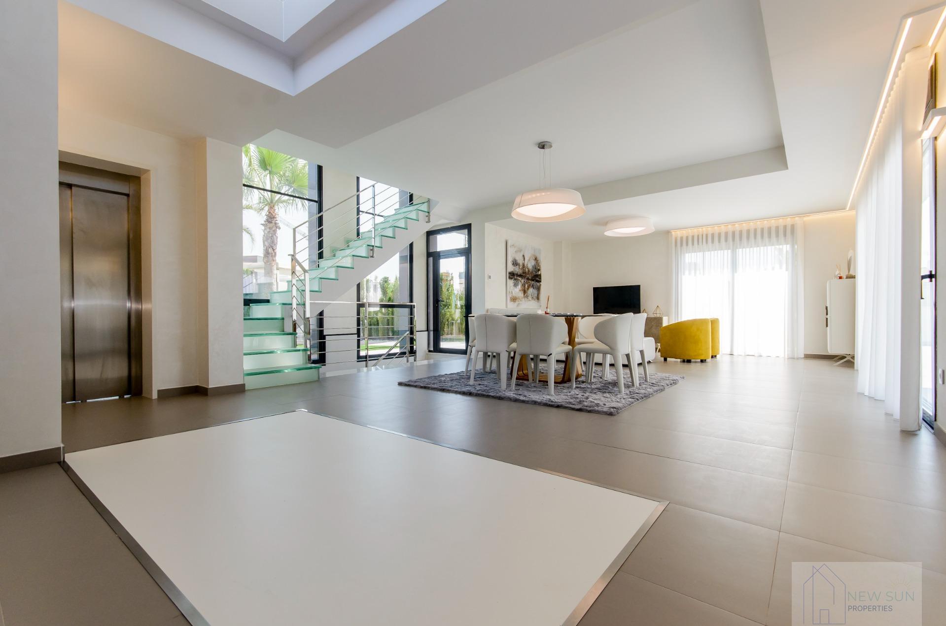 For sale of villa in Orihuela Costa